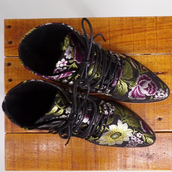 Pretty Floral Embroidered Fabric Heeled Boots. Women's Size EU 41 US 10-10.5 - Picture 9 of 12